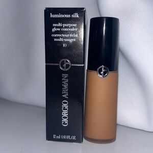 Giorgio Armani Beauty LUMINOUS SILK HYDRATING & BRIGHTENING CONCEALER